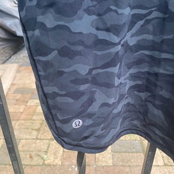 Lululemon Sculpt Tank, size 6 - Picture 3 of 3